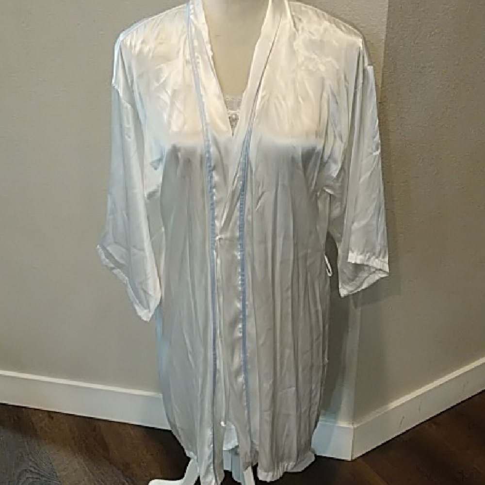 Linea Donatella Satin Bridal Robe & Gown Small  Small No belt